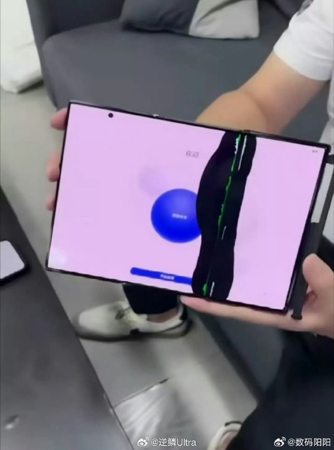 Przyczyny i roztwory wycieku cieczy na małych i średnich ekranach LCD
